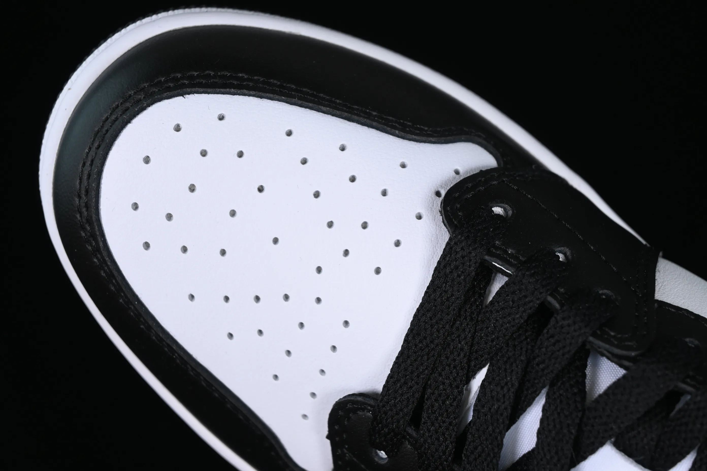 All categories Air Jordan Jordan series basketball shoes Air Jordan 1 Low Z version Air Jordan 1 Low AJ1 Joe 1 black and white panda low-top cultural casual sneakers CZ0790-110